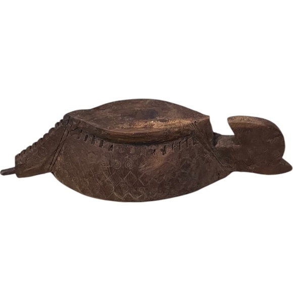 Vintage Hand Carved Wooden Eagle Head Kharal Drinking Bowl - Picture 4 of 12